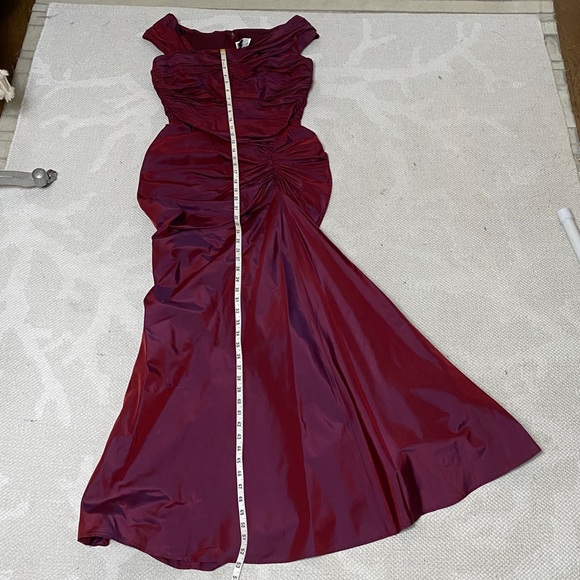 Vintage 1990’s elegant Tadashi ball/evening taffeta! Mermaid with a train - Picture 16 of 17